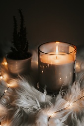 Aromatic Vanilla Scented Candle